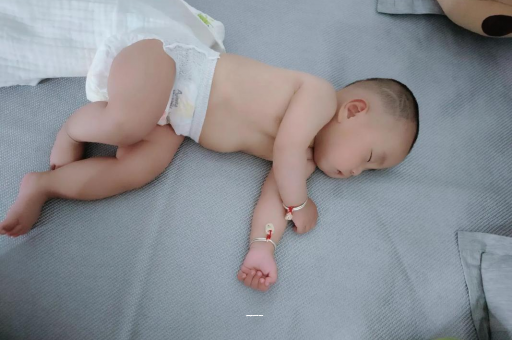 兰州五个月宝宝体重 兰州五个月宝宝体重